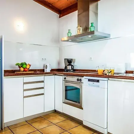 Sleeps 6 Pool Air Con Wifi 科拉雷侯