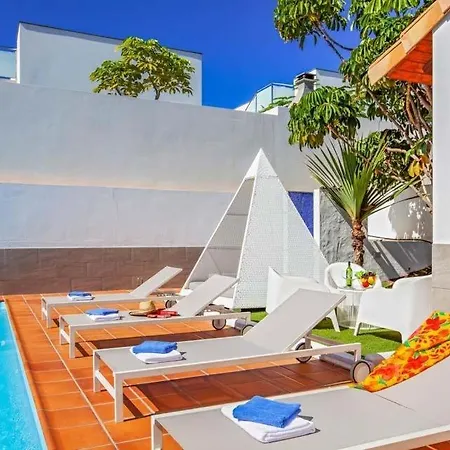别墅 Sleeps 6 Pool Air Con Wifi *