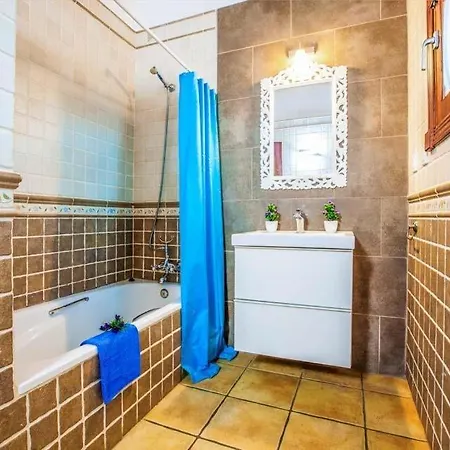 别墅 Sleeps 6 Pool Air Con Wifi 科拉雷侯